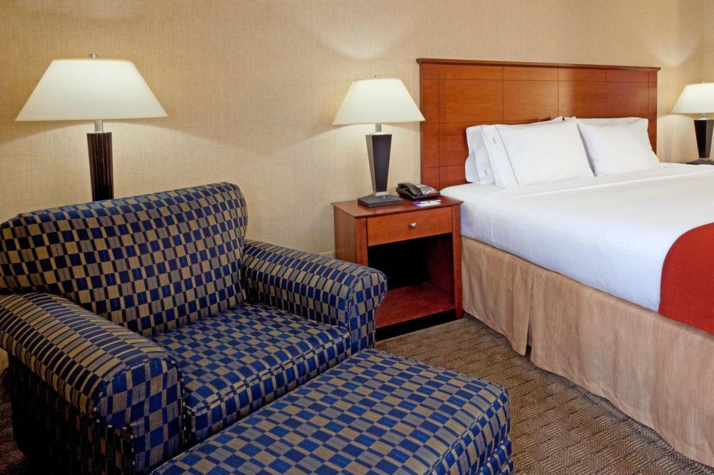 Holiday Inn Express Ramsey Mahwah By Ihg Buitenkant foto