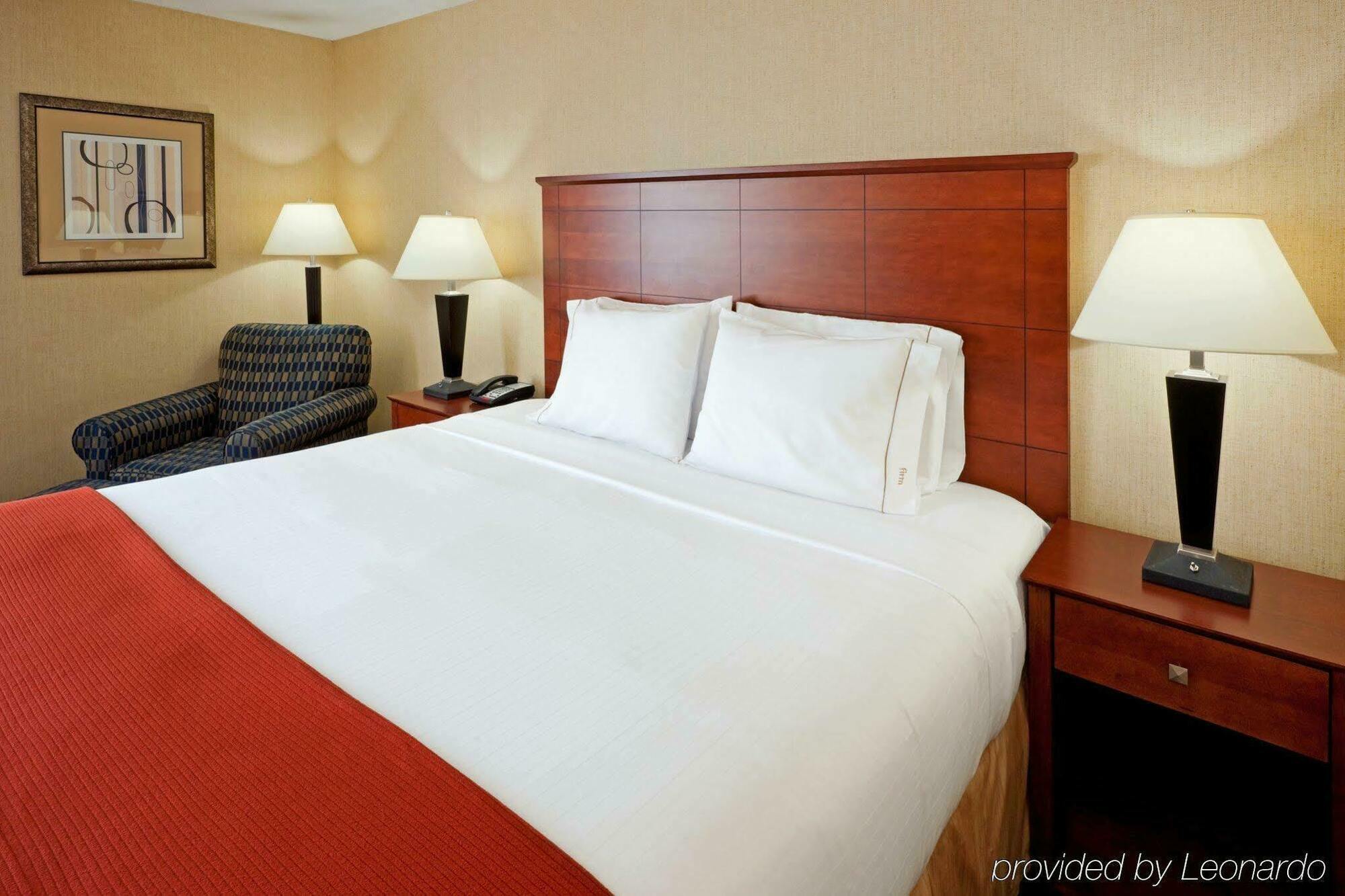 Holiday Inn Express Ramsey Mahwah By Ihg Buitenkant foto
